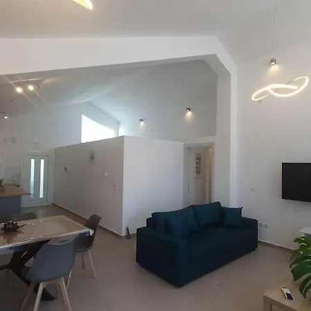 Apollon 公寓 阿尔戈斯托利翁